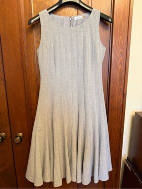 Calvin Klein Light Gray Sleeveless Midi Dress Size 4